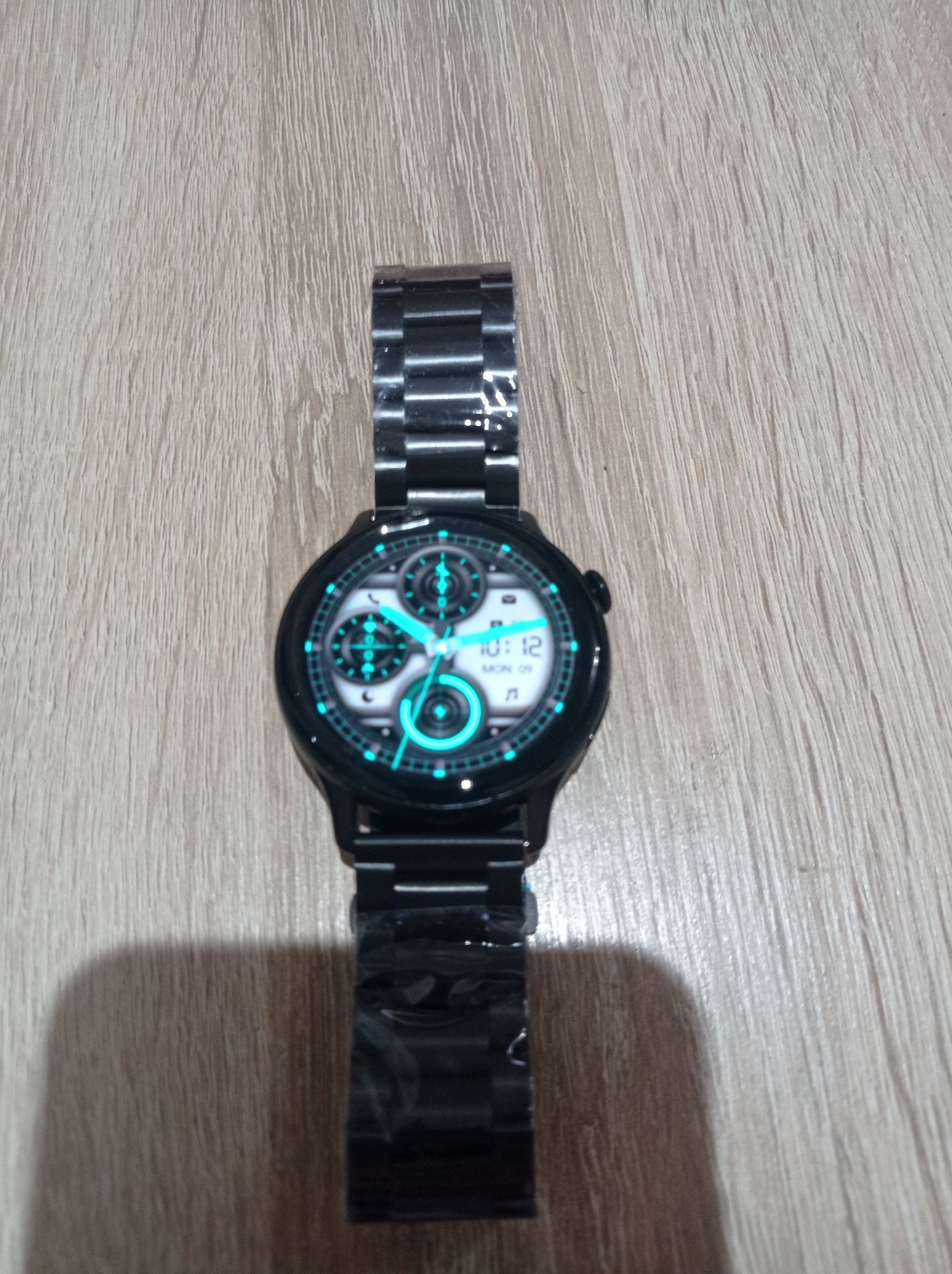 Smartwatch czarny z bransoleta