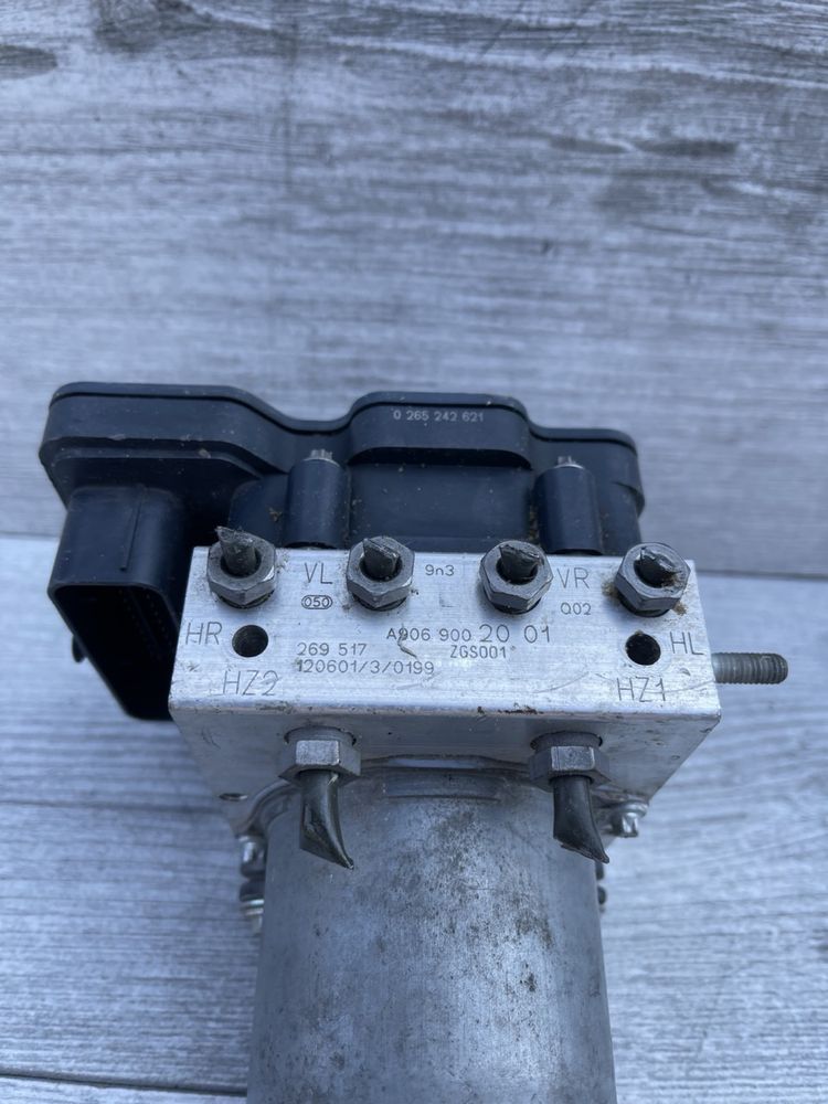 Блок управления ABS Mercedes Sprinter W906 VW Crafter A9069002001