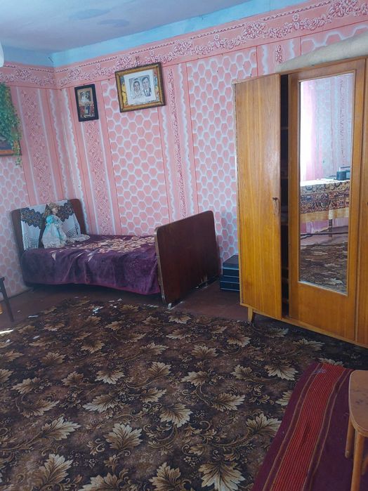 Будинок дерев'яний в селі