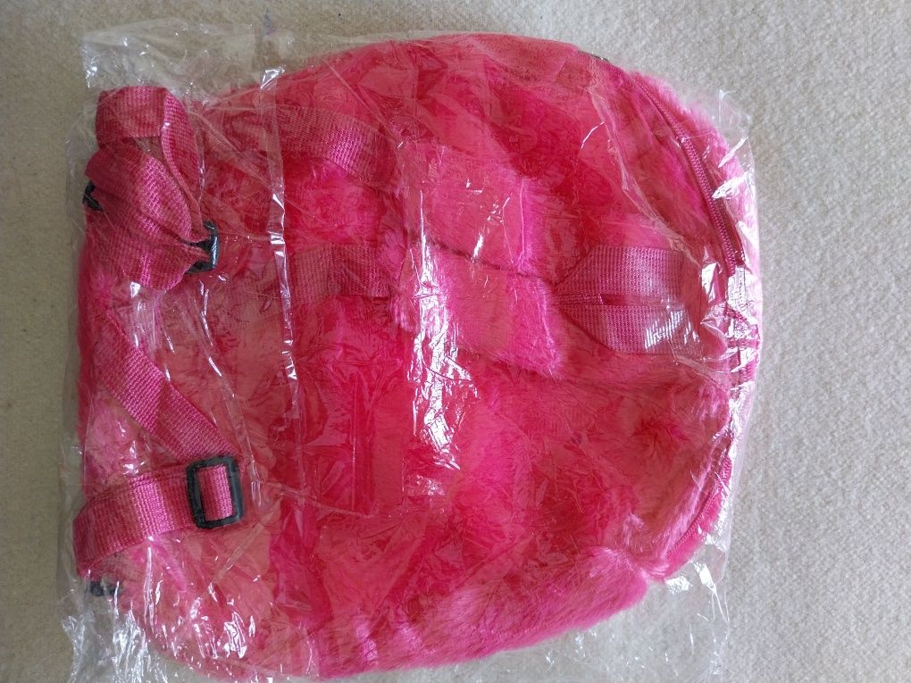 Mochila rosa poppy playtime