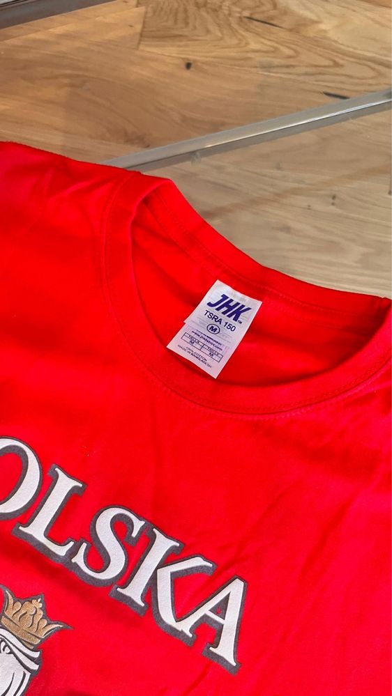 T-shirt z napisem POLSKA.Rozmiary(S,M,L,XL)unisex
