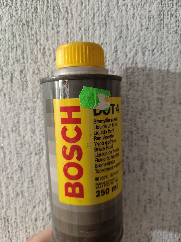 Гальмівна рідина Bosch dot 4