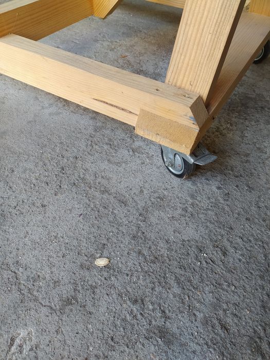 Suporte para rolos têxteis