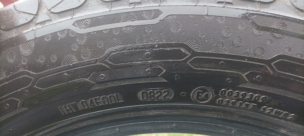 Opony Letnie Uniroyal 215/60/17