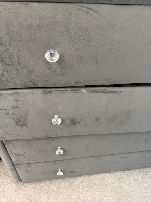 Komoda welurowa grafitowa