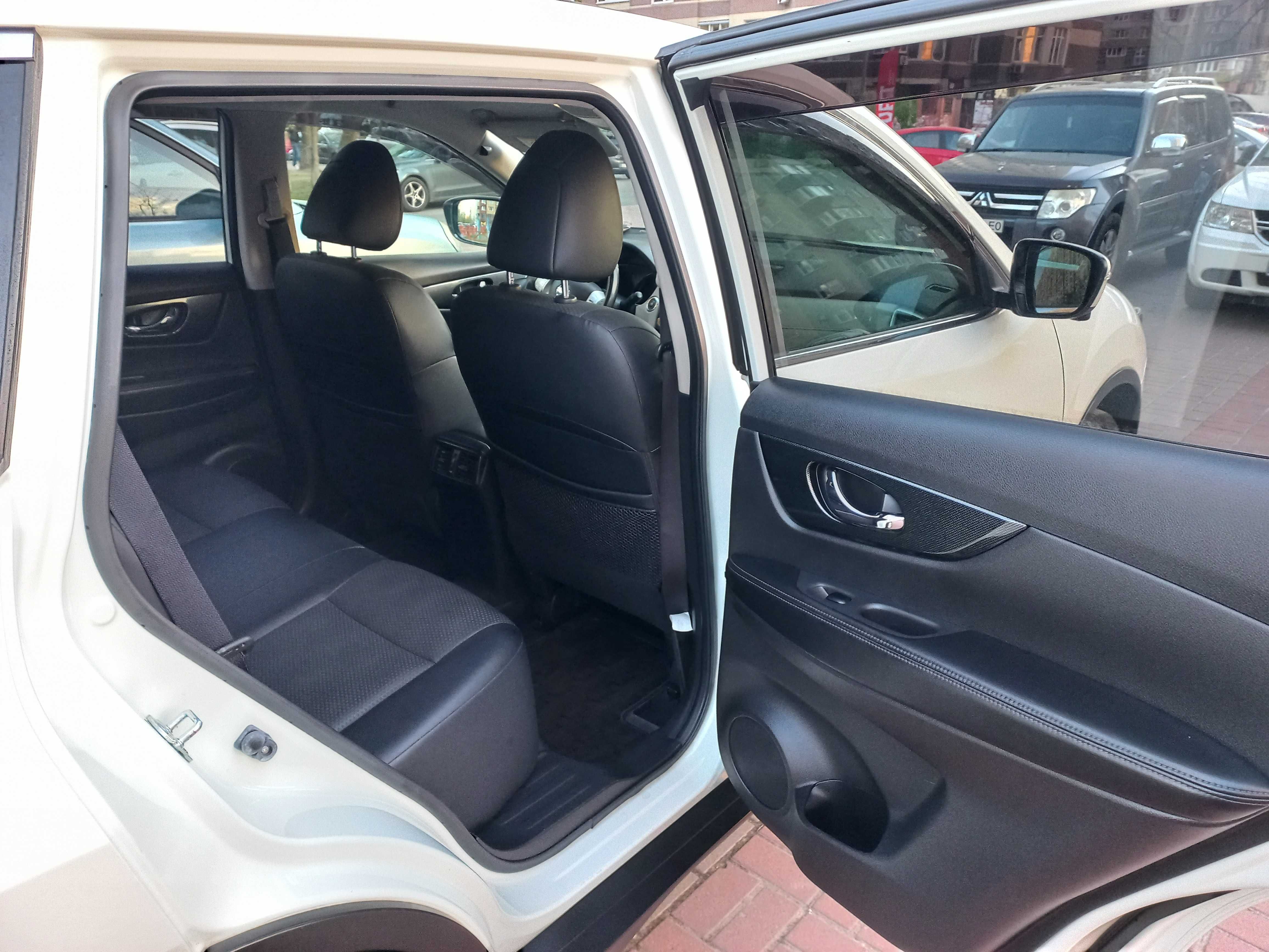 Продам Nissan X-trail Гібрид