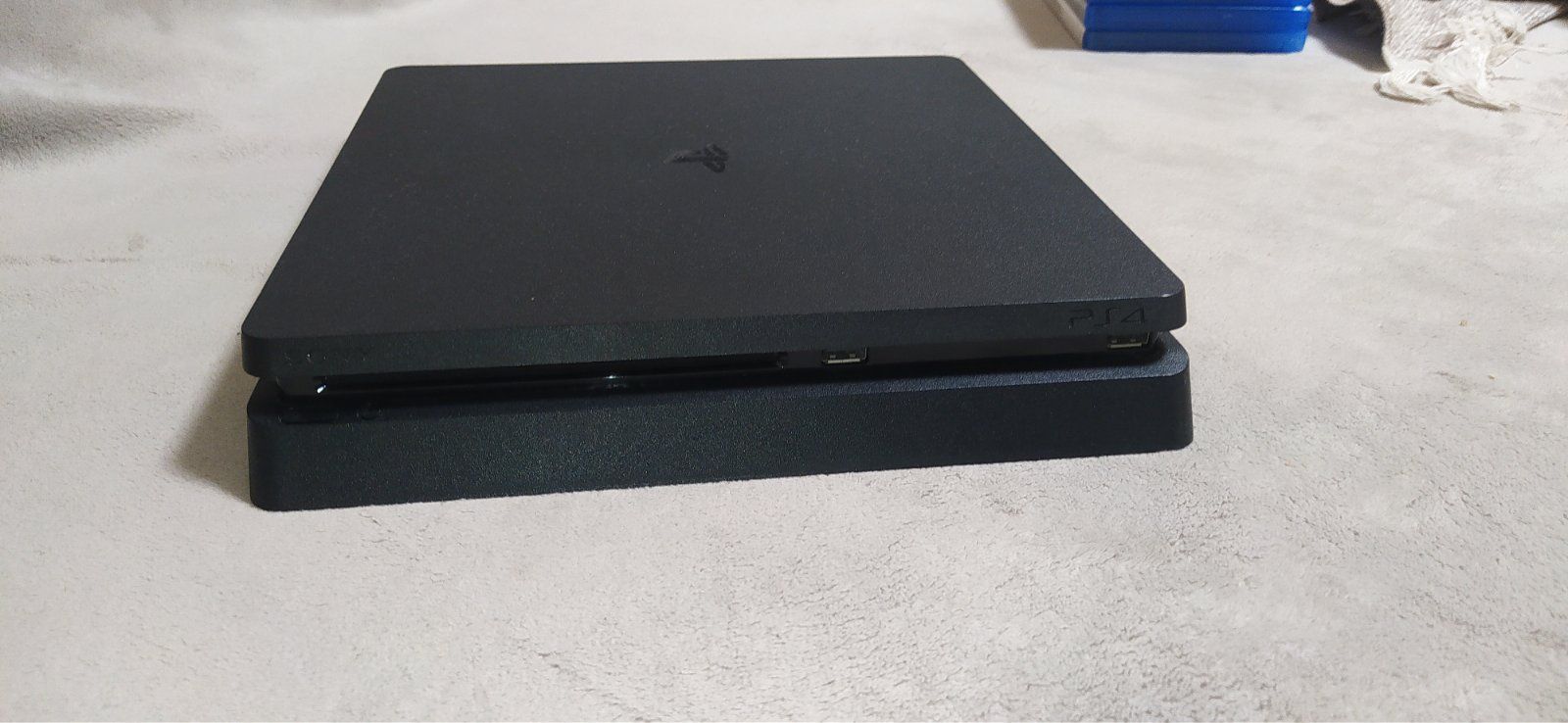 Sony Play Station 4 slim 1tb