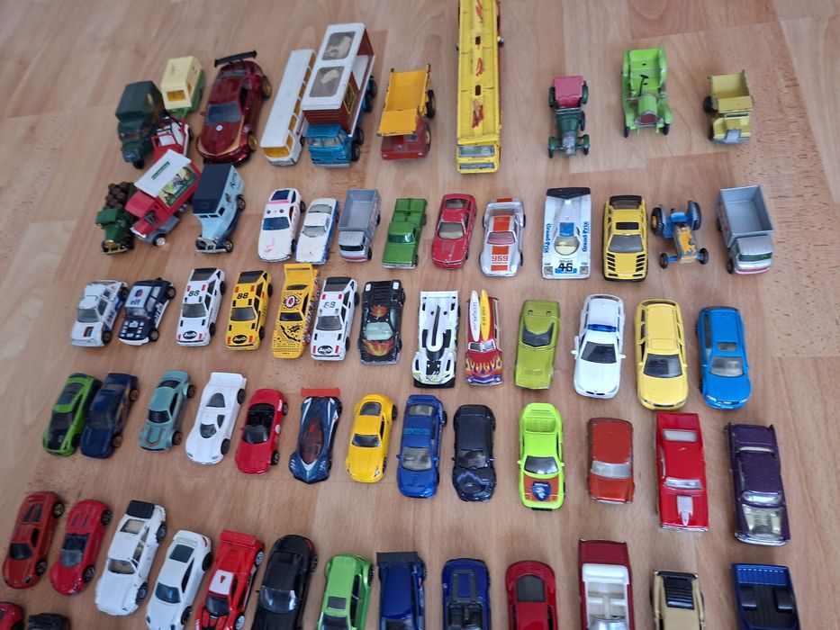 Hot wheels Matchbox siku modele 1.64