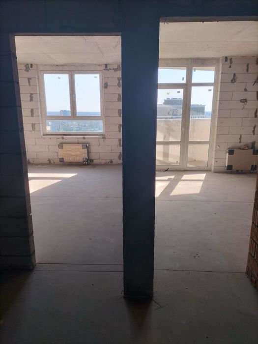 Продам 2 уровневую квартиру З комнаты