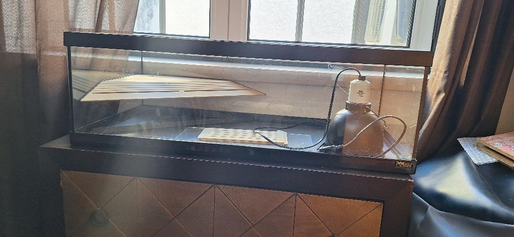 Aquário com equipamento