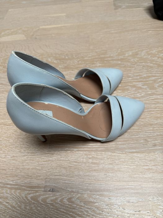 Buty na szpilce Stradivarius 37