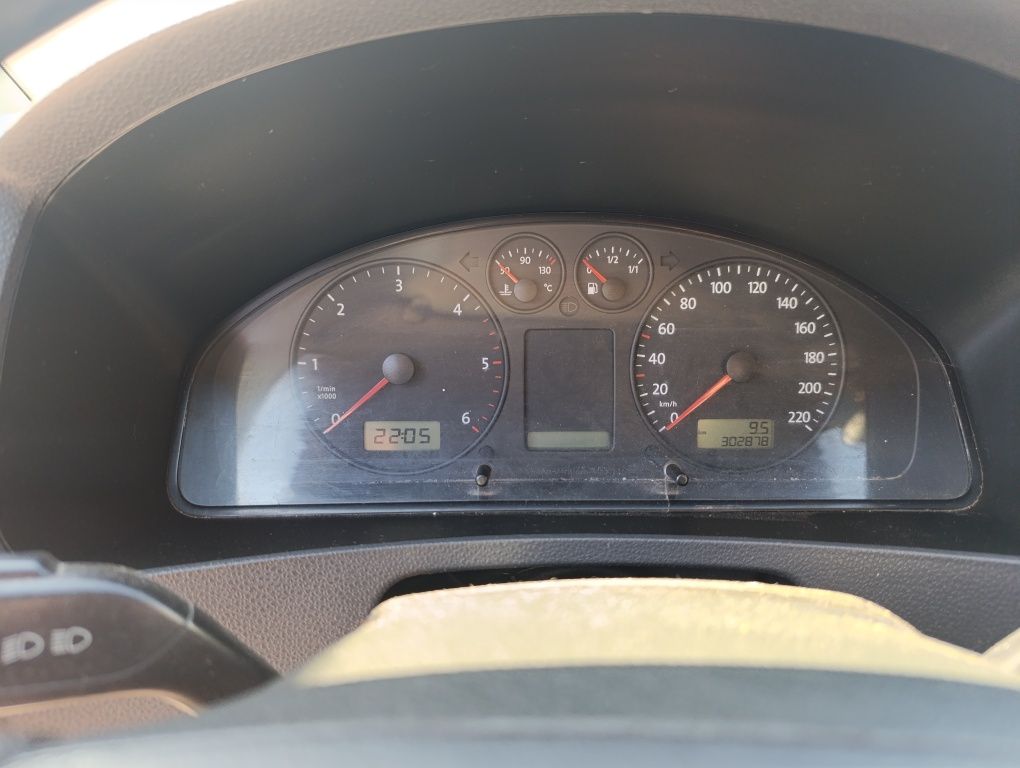 volkswagen transporter T5 2.5 АКПП  пасажир