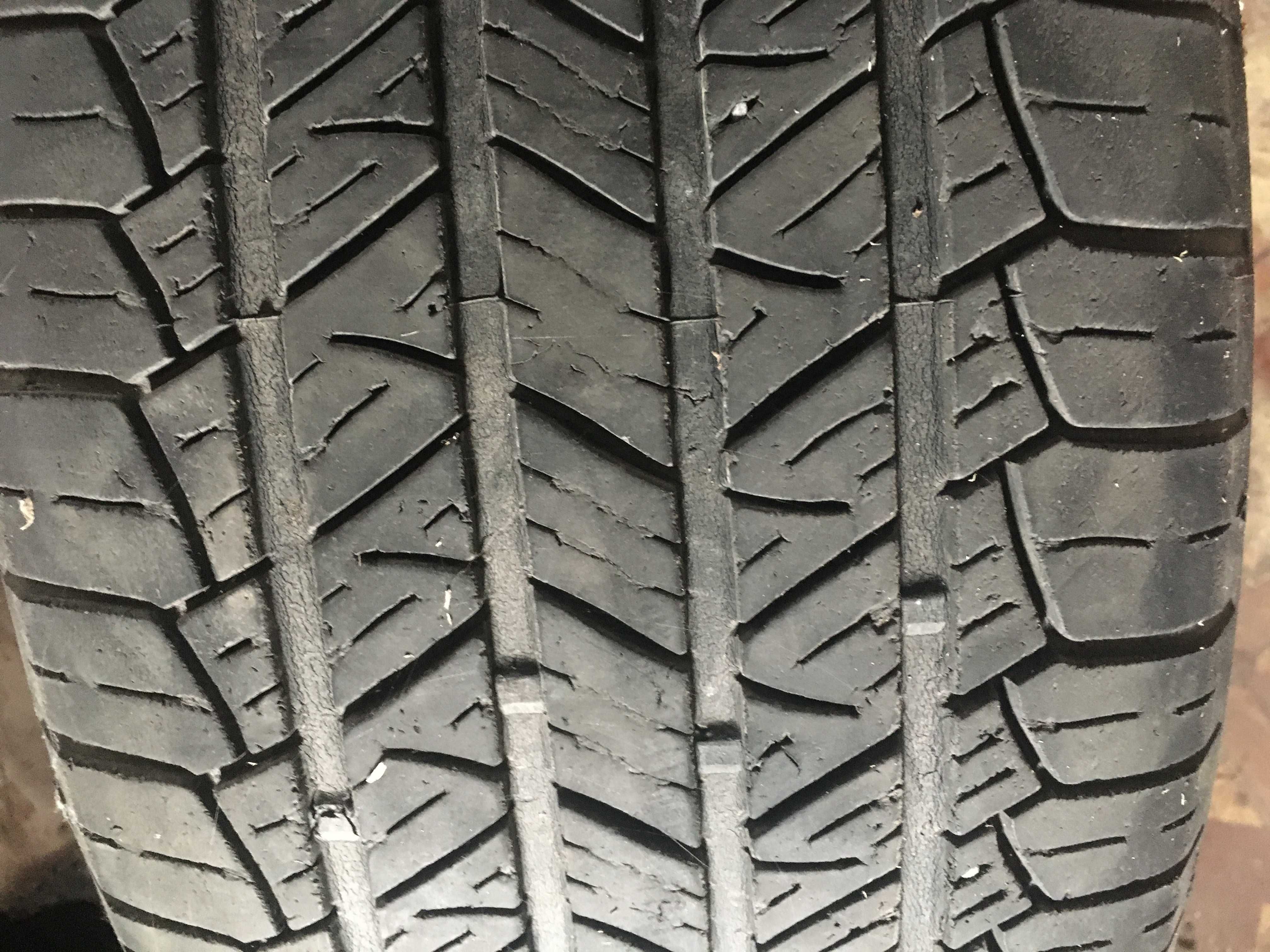 Продам автошини Nokian 225/55 r18 98v