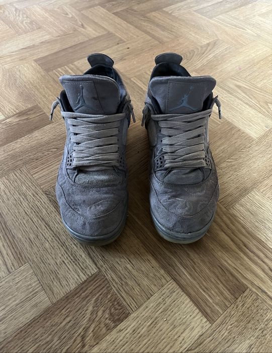 Продам кроссовки nike jordan 4 x kaws