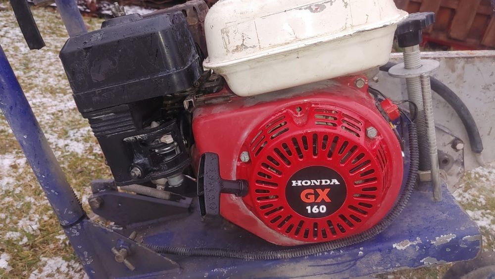 Przecinarka jezdna na wózku do betonu asfaltu silnik Honda spalinowa