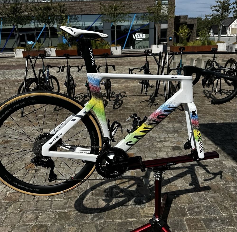 Serwis od mechanika gwiazd kolarstwa z Alpecin Deceuninck