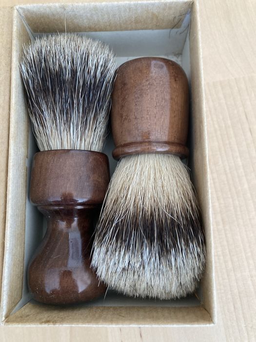 Pinceis para barba em pelo natural. Novos