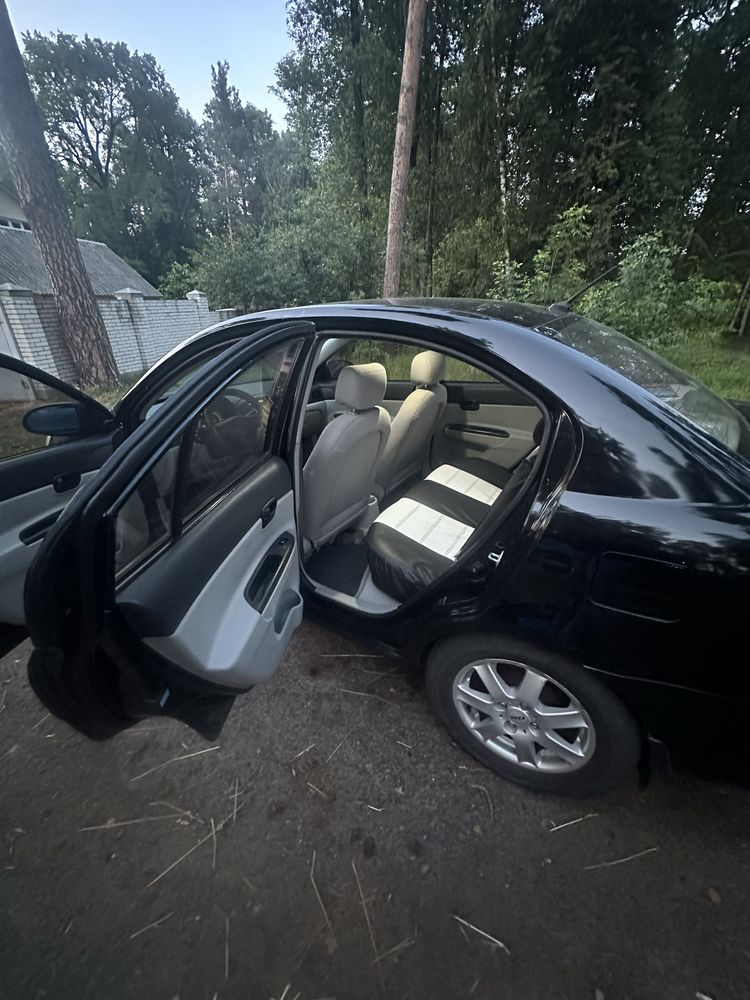Продам hyundai accent 1.4 газ -бензін