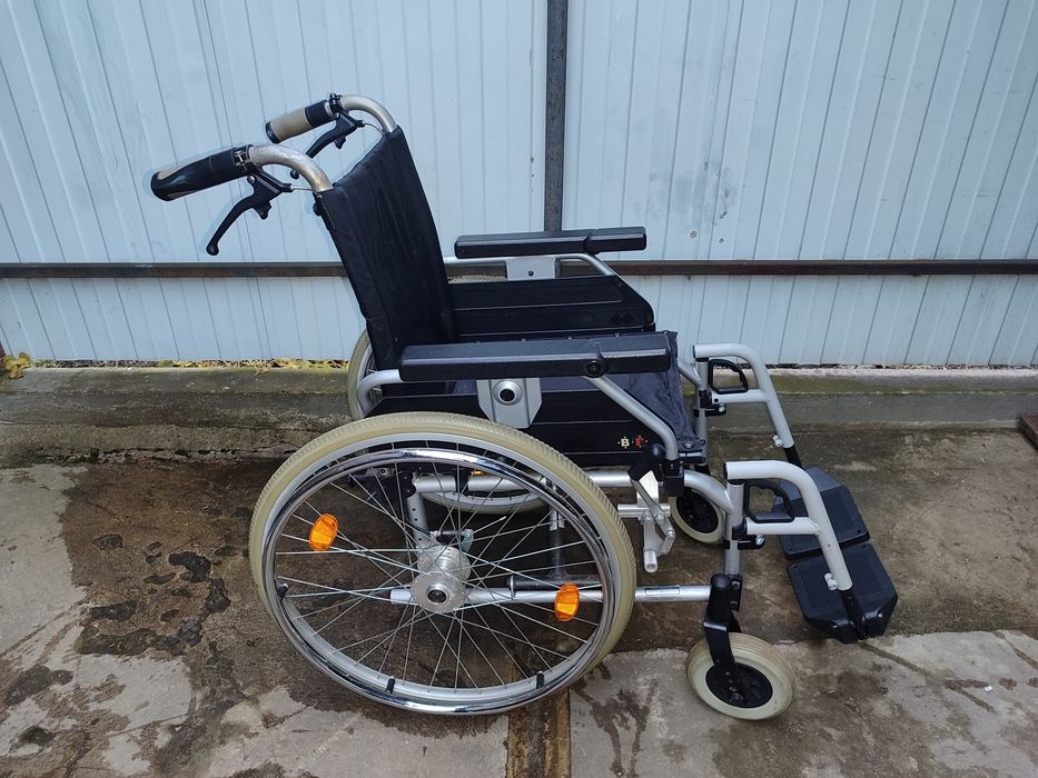 Крісло колісне з Німеччини (ширина сидіння 41 см)