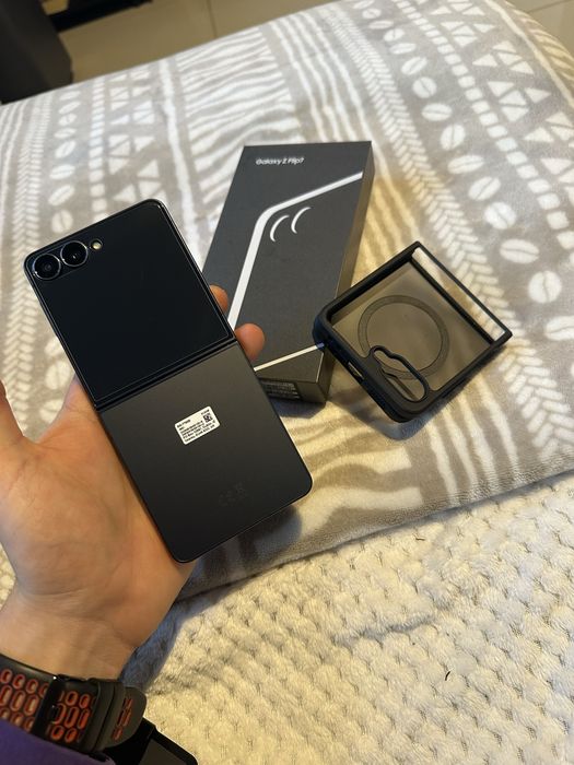 Telefon Samsung Galaxy Z Flip 7 12GB/512GB jetblack czarny NOWY