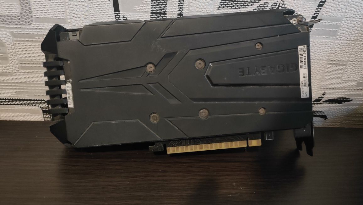 Відеокарта GTX 1050 Ti 4 gb GDDR5 Gigabyte