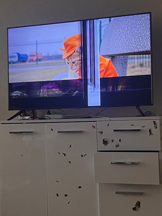 Samsung 50AU7100 (UE50AU7100UXUA) на запчастини