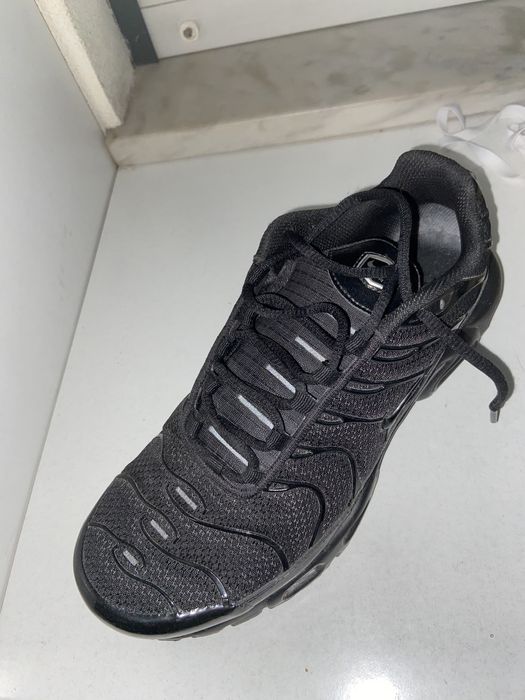 Tn pretas, tamanho 40.5