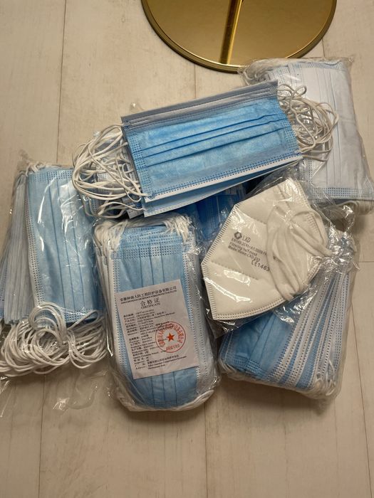 Maseczki, opakowania po 50 sztuk