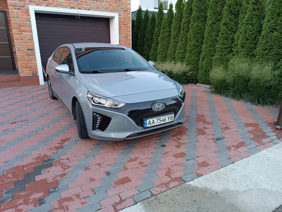 Hyundai Ioniq 28 кВ 12400$