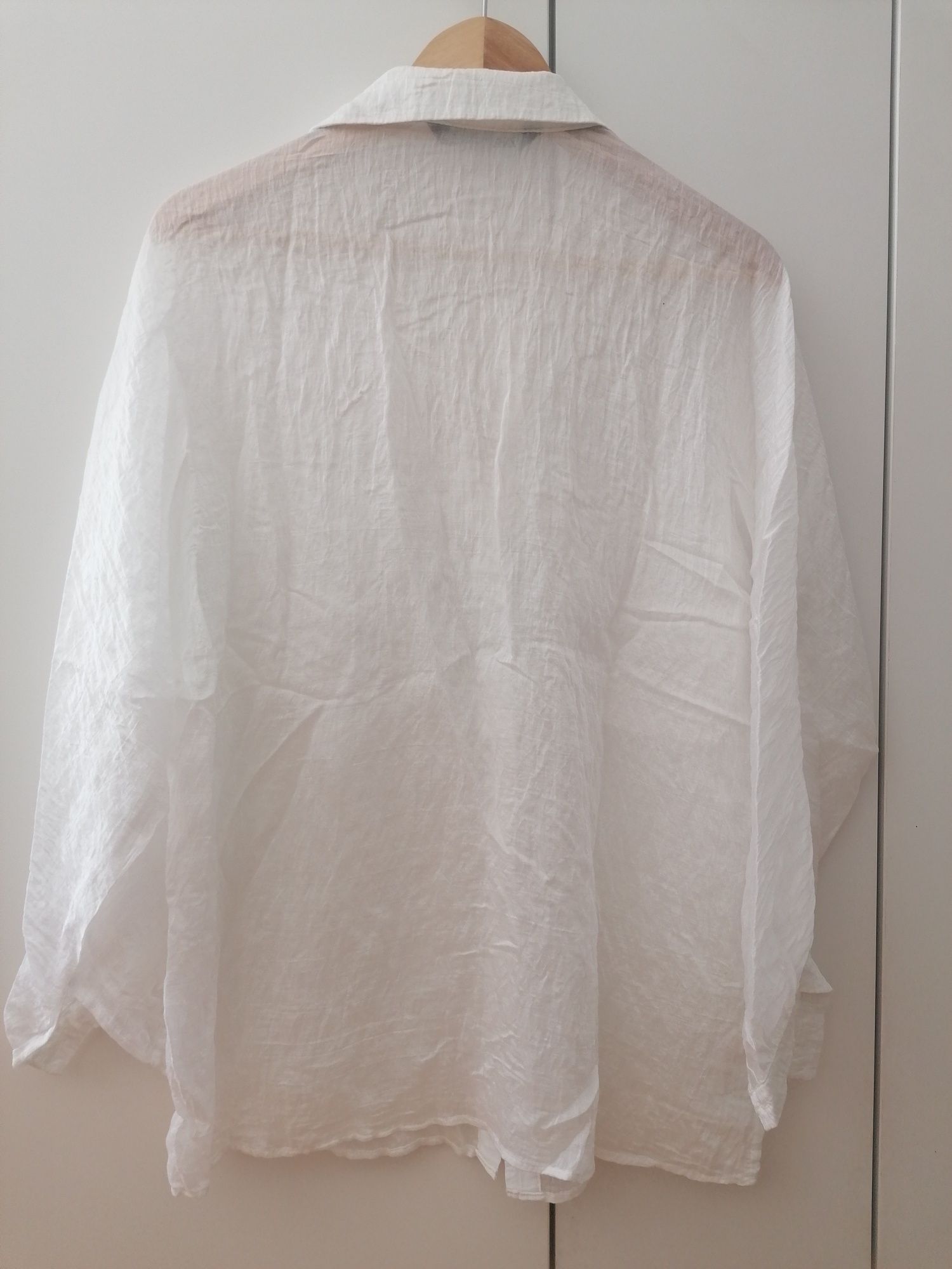 blusa branca transparente efeito enrugado