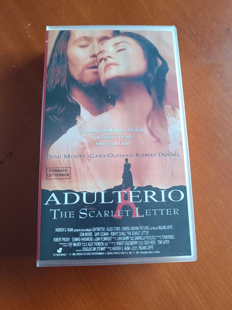 Vendo cassetes novas