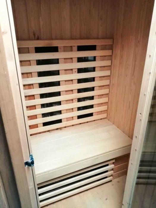 Sauna drewniana kabina grzewcza na podczerwień 2os kółka szklane drzwi