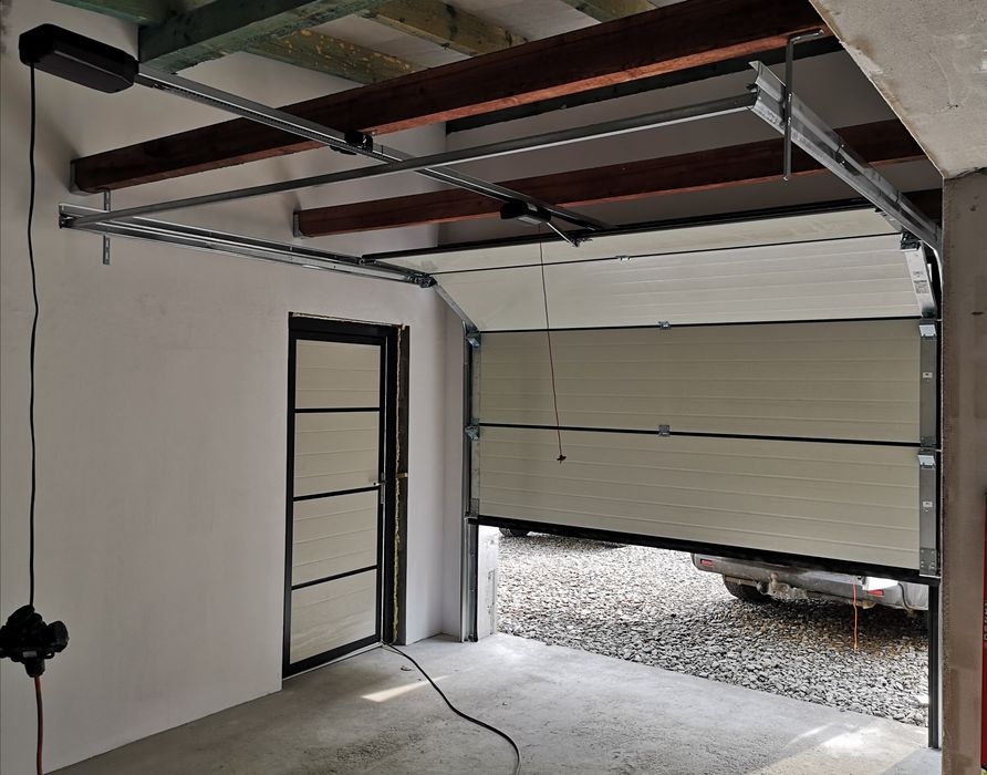 Brama ANTRACYT 2600x2500 Brama garażowa segmentowa ocieplana z ryglem