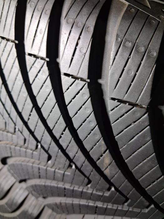 225/45 R18 Kumho all seasons шини б/у всесезоннi ПАРА