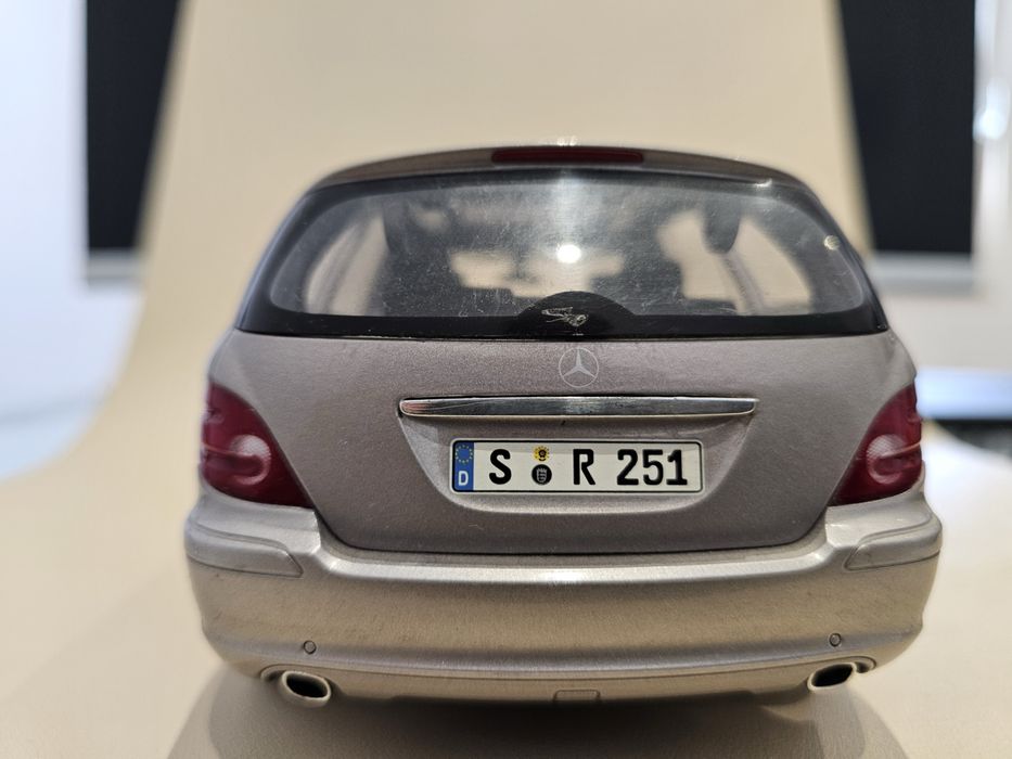 Mercedes Classe R Minichamps 1/18