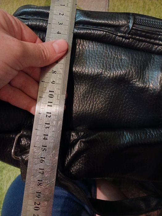 Жіночій рюкзак..