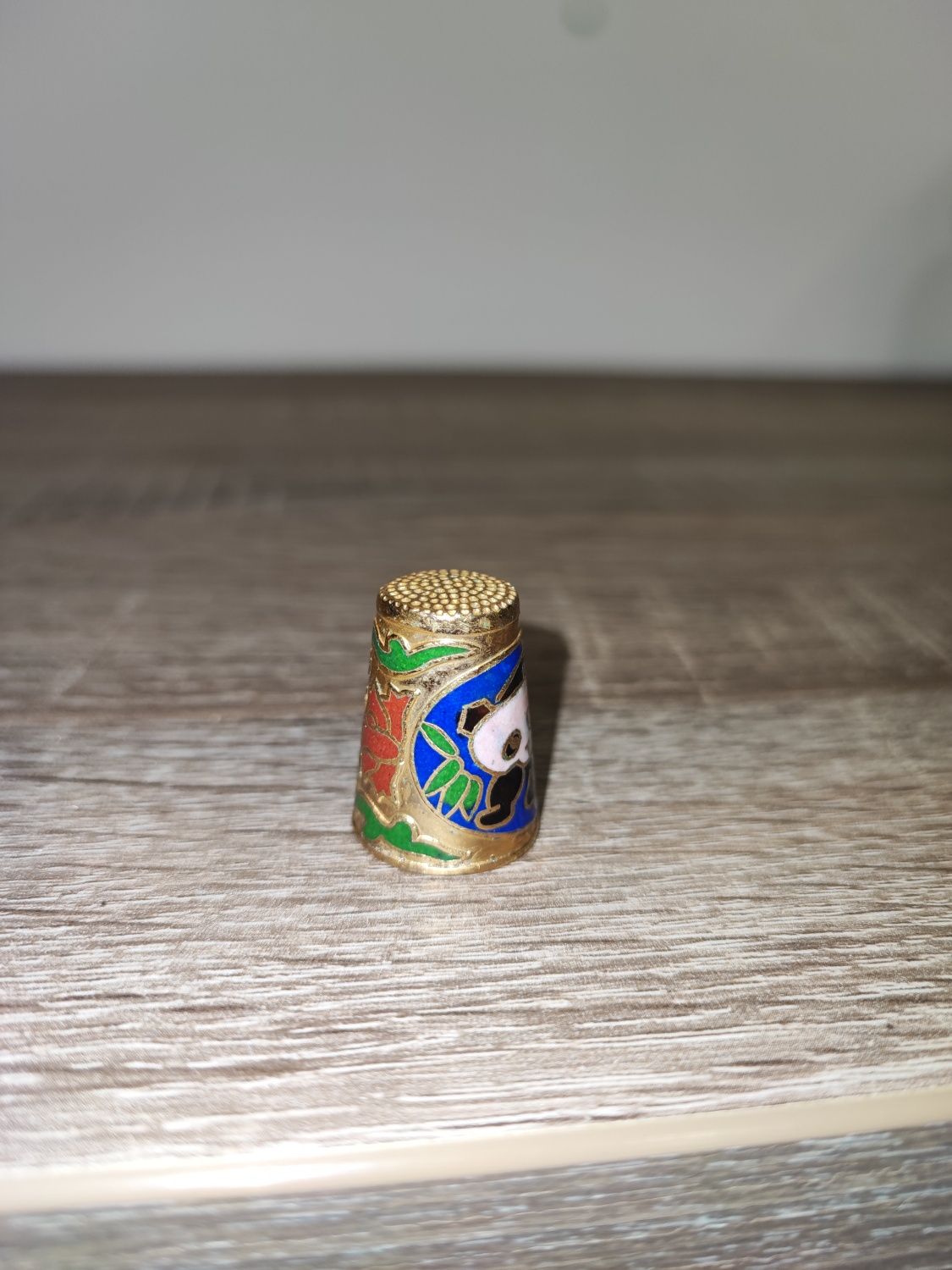 Dedal em Cloisonné