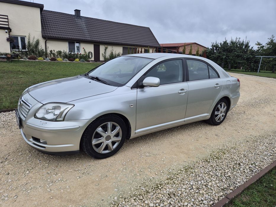 Toyota Avensis 1.8 z Gazem 2003r.