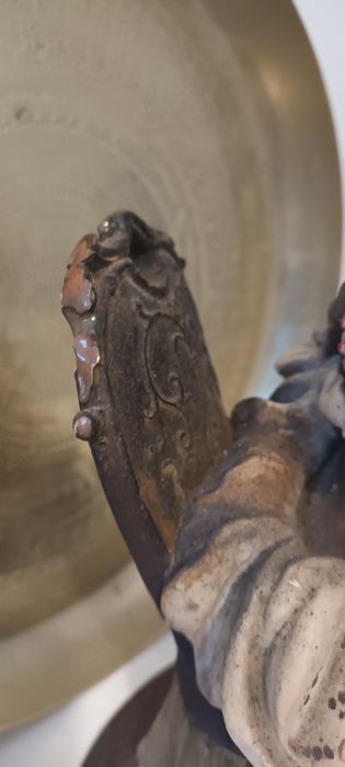 Estatueta em barro