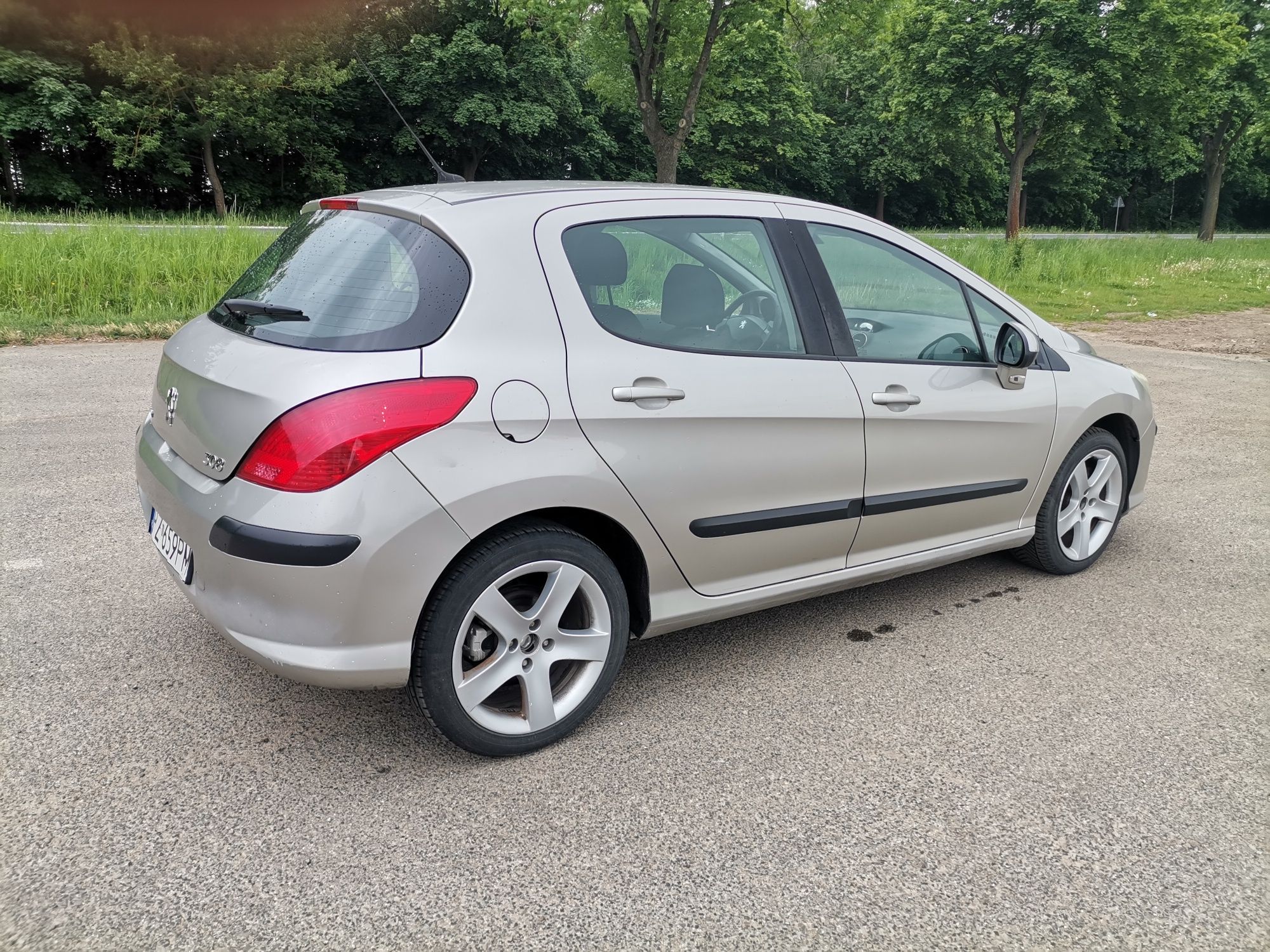 Peugeot 308 1.6 benzyna LPG