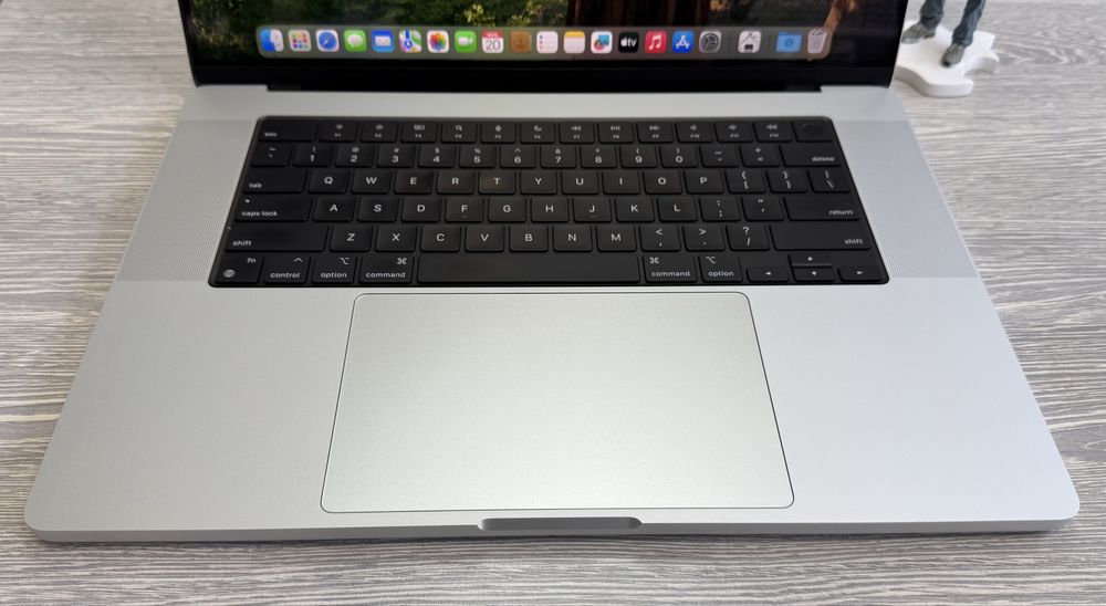 MacBook Pro 16 / M1 Max / RAM 32 / SSD 1 TB / 2021 / Silver