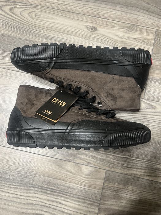 Нові чоловічі кросівки Vans