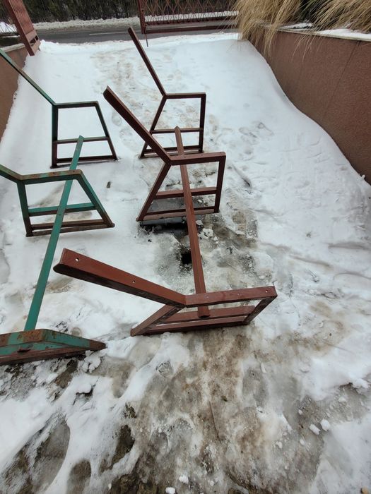 Ławka ogrodowa - nogi / stelaż .