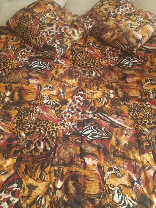 Продам ковдру-покривало.