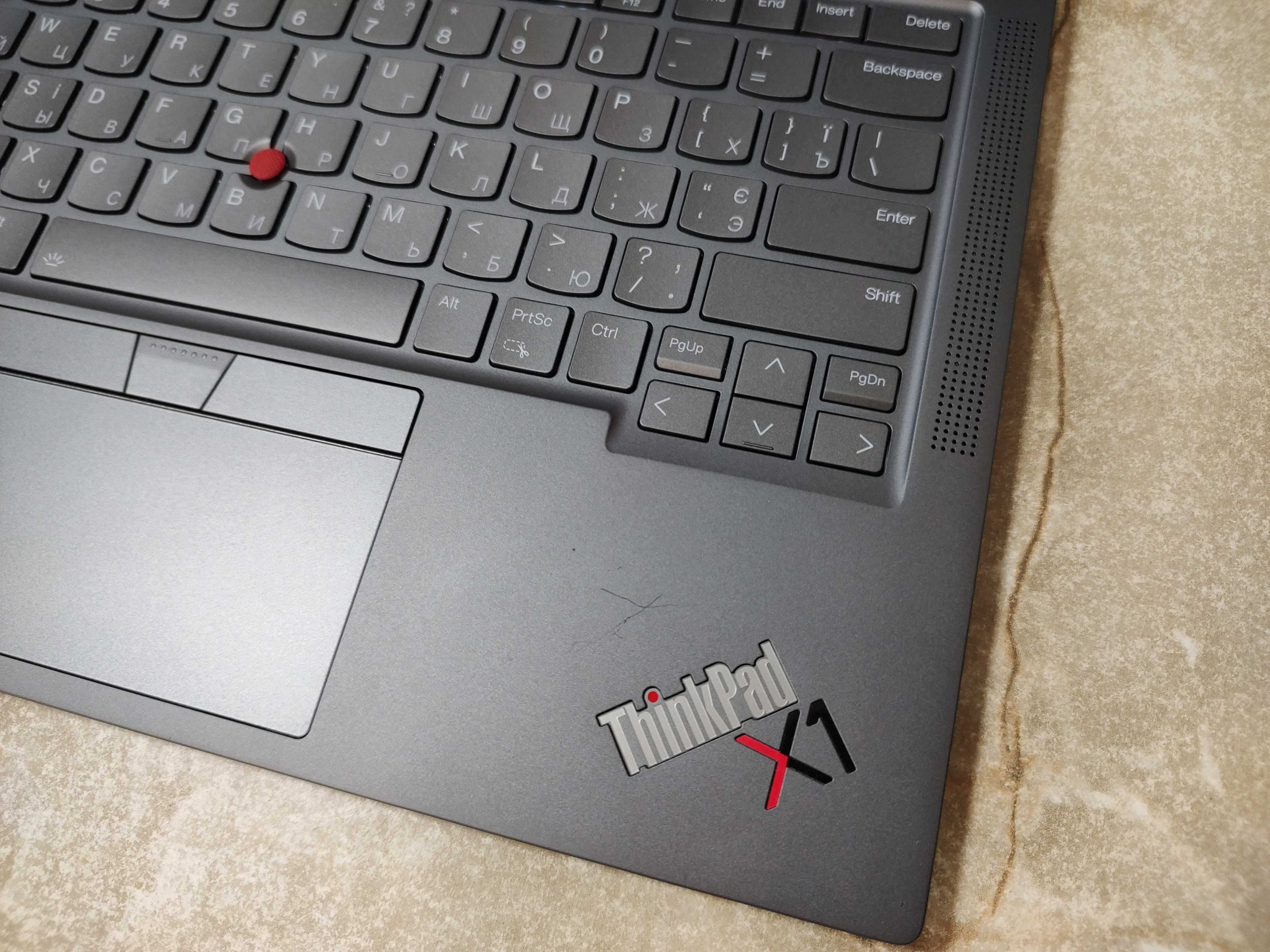 Lenovo ThinkPad X1 Yoga 7th Gen i7-1270P 32GB DDR5 512GB 4G modem