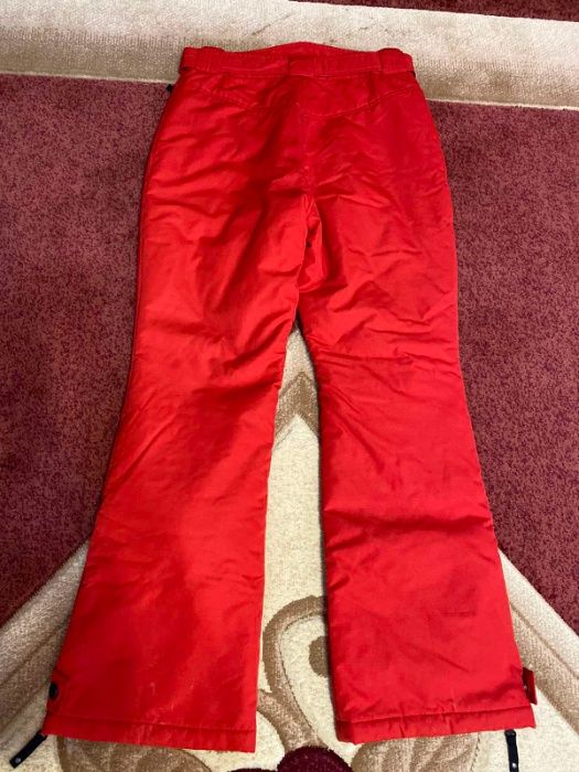 Лижні штани червоного кольору