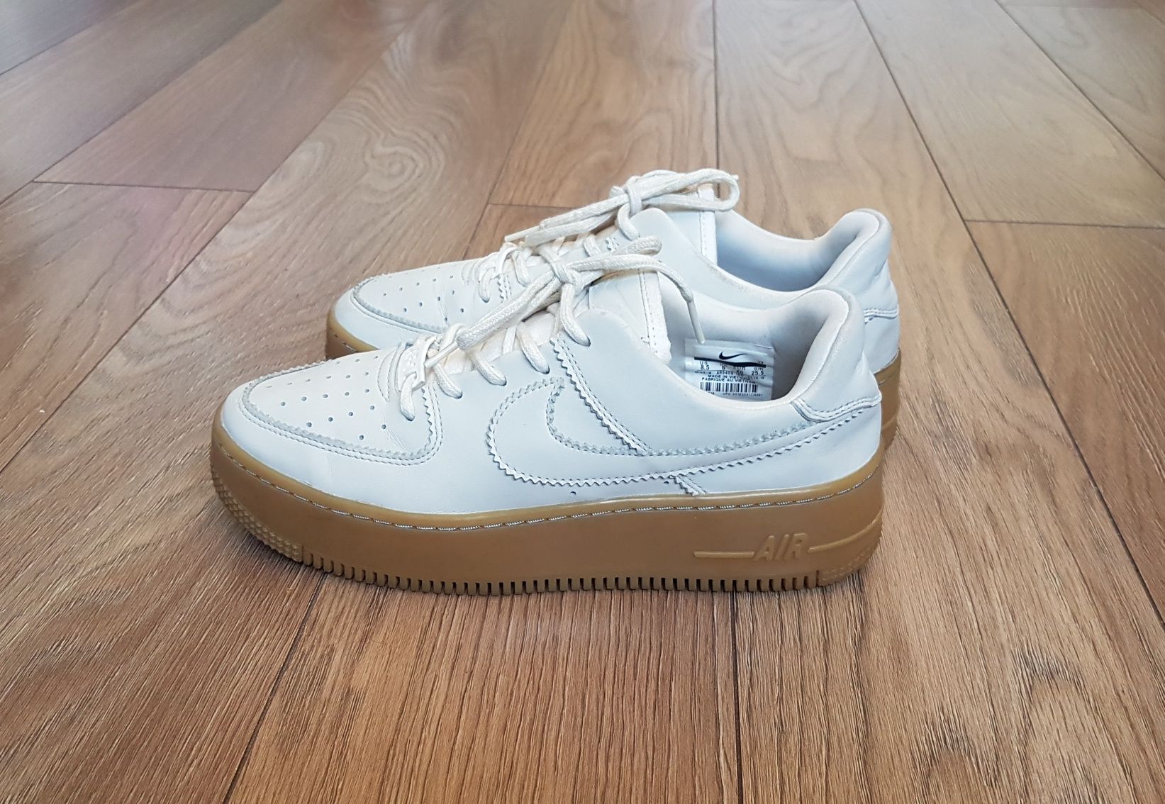 Buty Nike Air Force 1 Sage Low LX rozmiar  40 okazja Sneakers