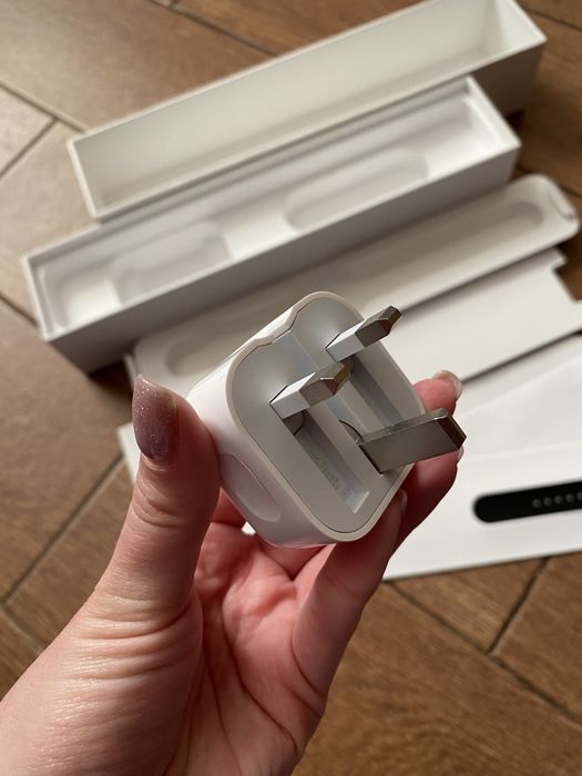 Коробка  + запасний ремінець + блочок