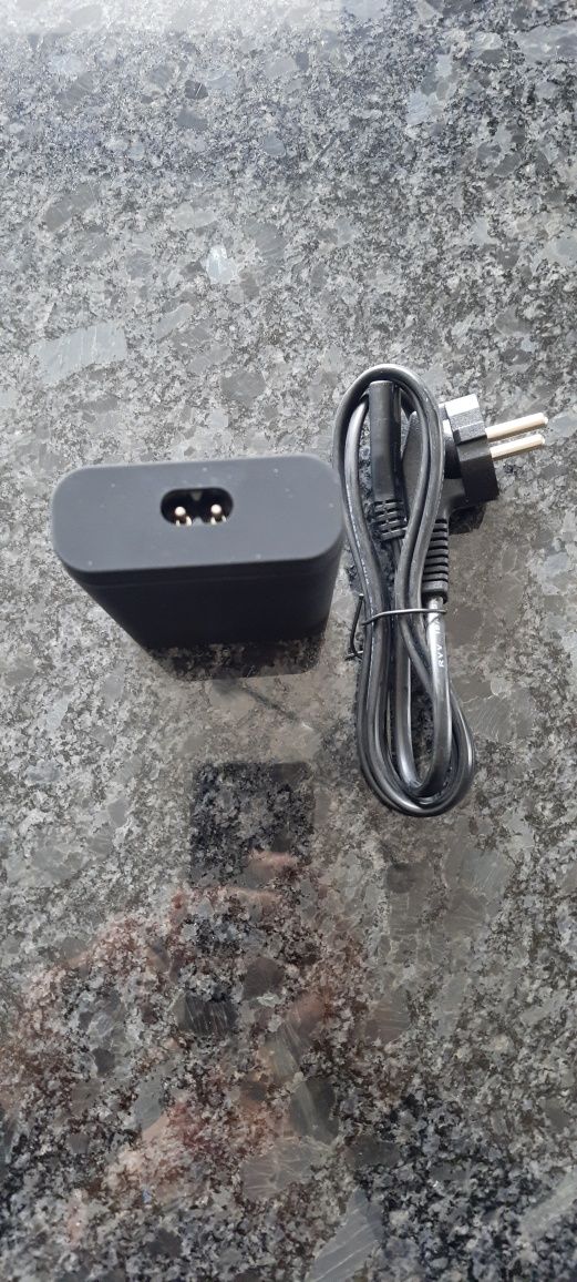 Ladowarka na 6 portów usb