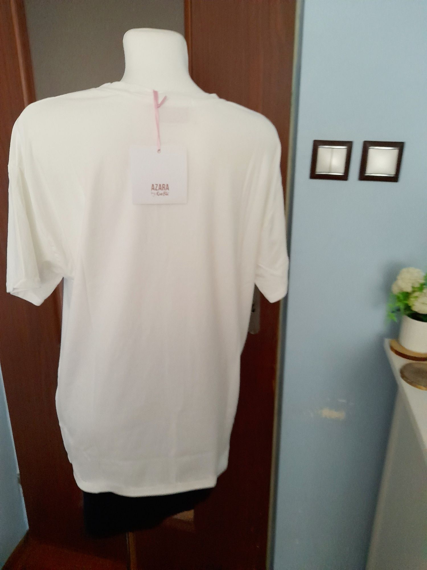 Nowy z metką kremowy tshirt koszulka o kroju oversize. Bawełna Azara
